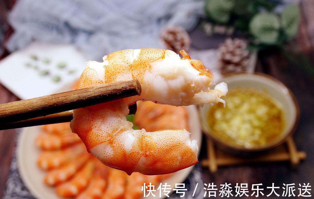 盐焗大虾|吃虾时，虾头里面是“黄”还是“屎”渔贩告诉你，别再吃错了