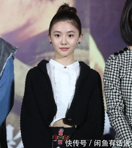 气质|刘浩存气质挺高级，一身黑白配简约不简单，一万六的腰带增色不少