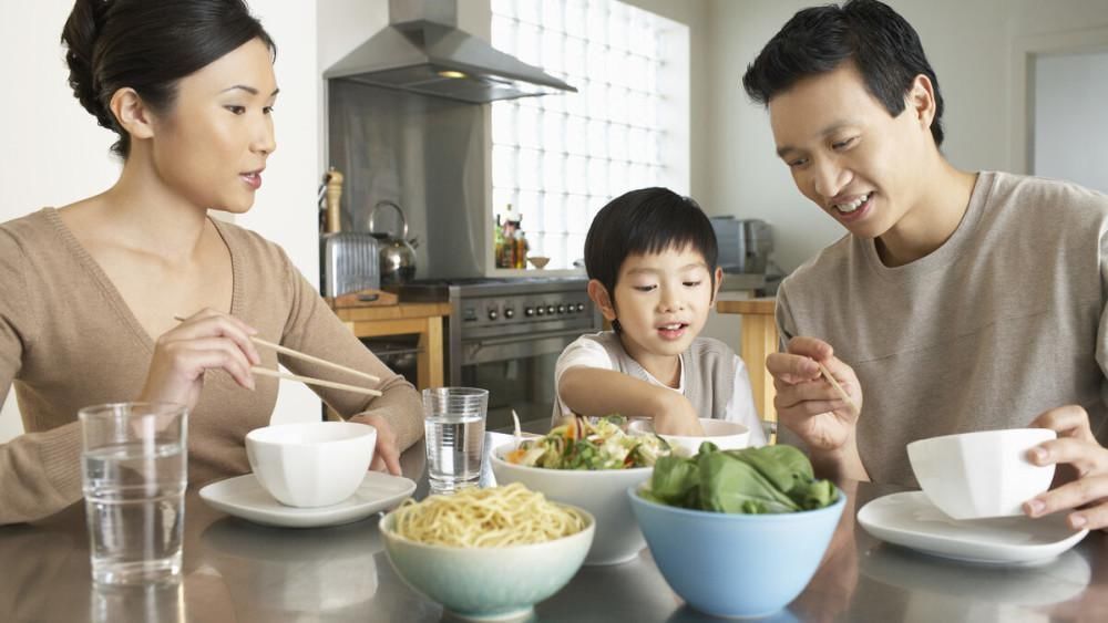 朱丹|应采儿回怼朱丹获网友点赞：孩子吃饭的样子，暴露了你的家庭教养