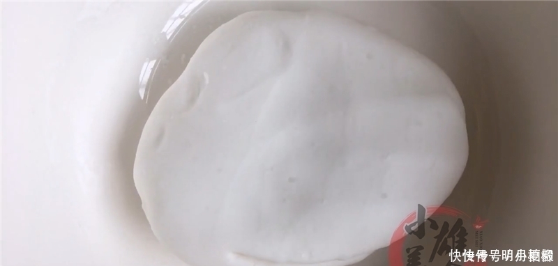 做饺子皮不用面粉,做出来个个“透明”饺子口感最好吃,方法简单