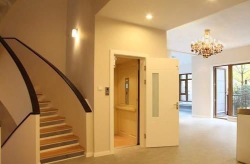 电梯|第一次见外国人的家用小电梯,不用留电梯井,感叹太方便了