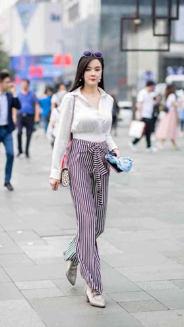 休闲装 休闲的款式让你更轻松,散发的青春活力,彰显动人的唯美气质