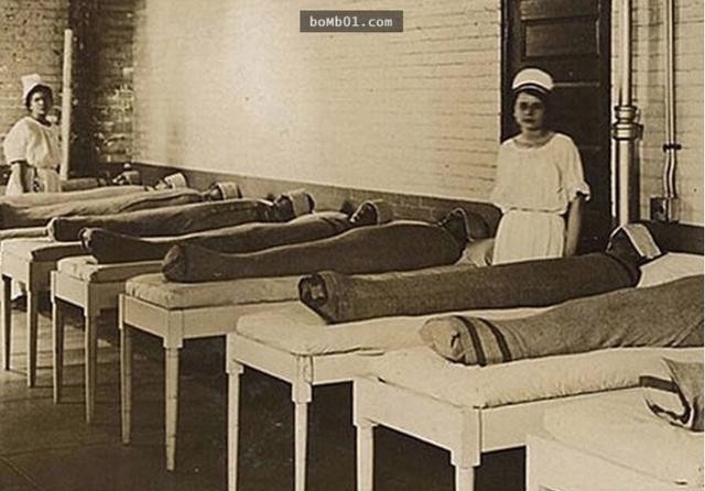 美国|历史上那些让人毛骨悚然的照片—纳粹宣传部长戈培尔的死亡凝视