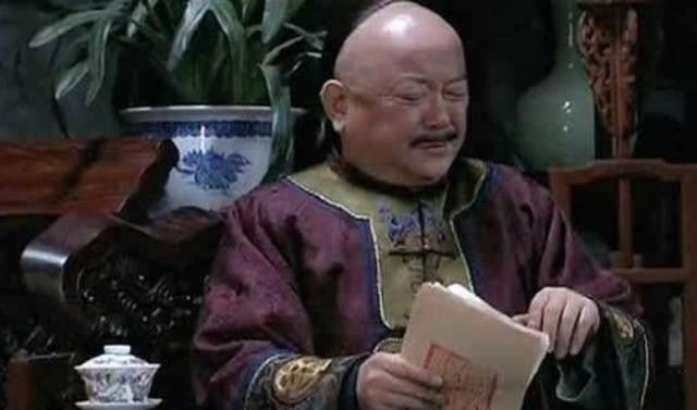 和珅上联“三斤四两五花肉”,纪晓岚妙对下联,和珅慌张下跪认错!