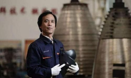 中国“焊接第一人”高凤林：拒绝外企8倍年薪，闲时焊接东风导弹