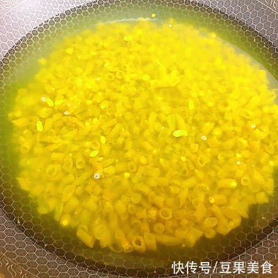 酸豆角|暖冬这道酸豆角炒肉末，暖胃暖身又暖心