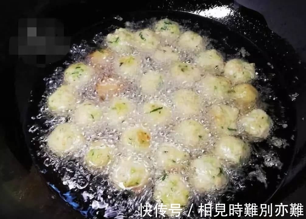酥脆|想吃炸素丸子不用买，自己在家就可以做，个个酥脆！