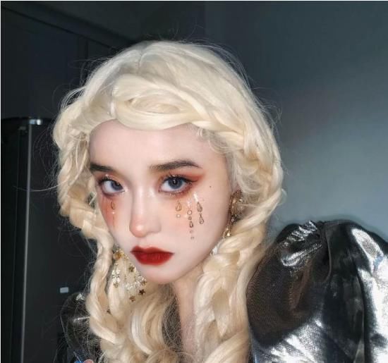 女生想让鼻子“越来越挺”,常做这“3动作”,校花也甘拜下风!