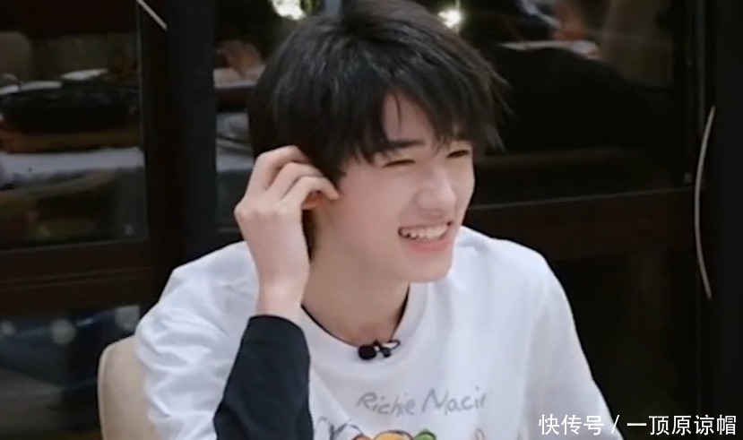 新综 宋亚轩新综又说错话,对那英称呼太奇葩,幸亏孙红雷出手相救