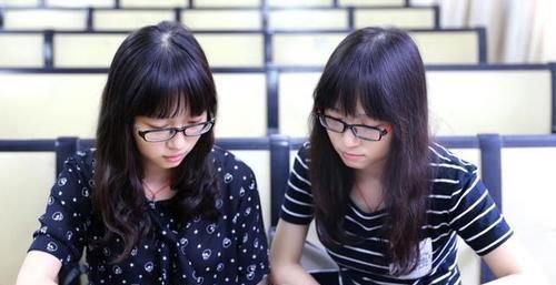 哥哥|哥哥开学后,弟弟“花式”想哥哥,宝妈:忘记他是怎么揍你的了?