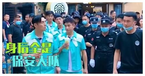 明星|明星录制又惹事！景区要求行人绕道，保安筑人墙，牌子标语引不满