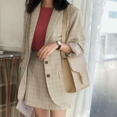 这样穿，回头率肯定100％！通勤装，减龄同时又不幼稚！