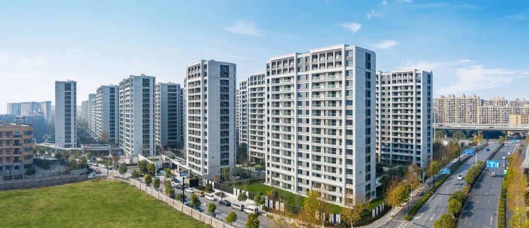 均价|一小区交付三个月,一套二手房都没卖掉!中介:挂牌价吓跑客户