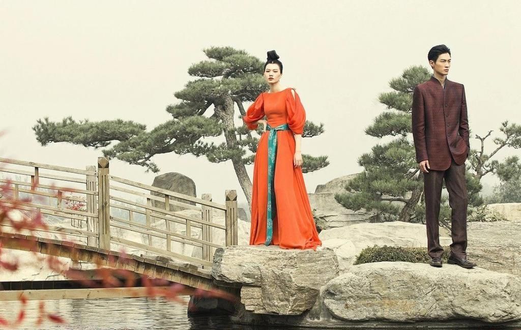 巴黎时装不算什么，当中国汉服走上国际时装周，外国人都被惊艳了