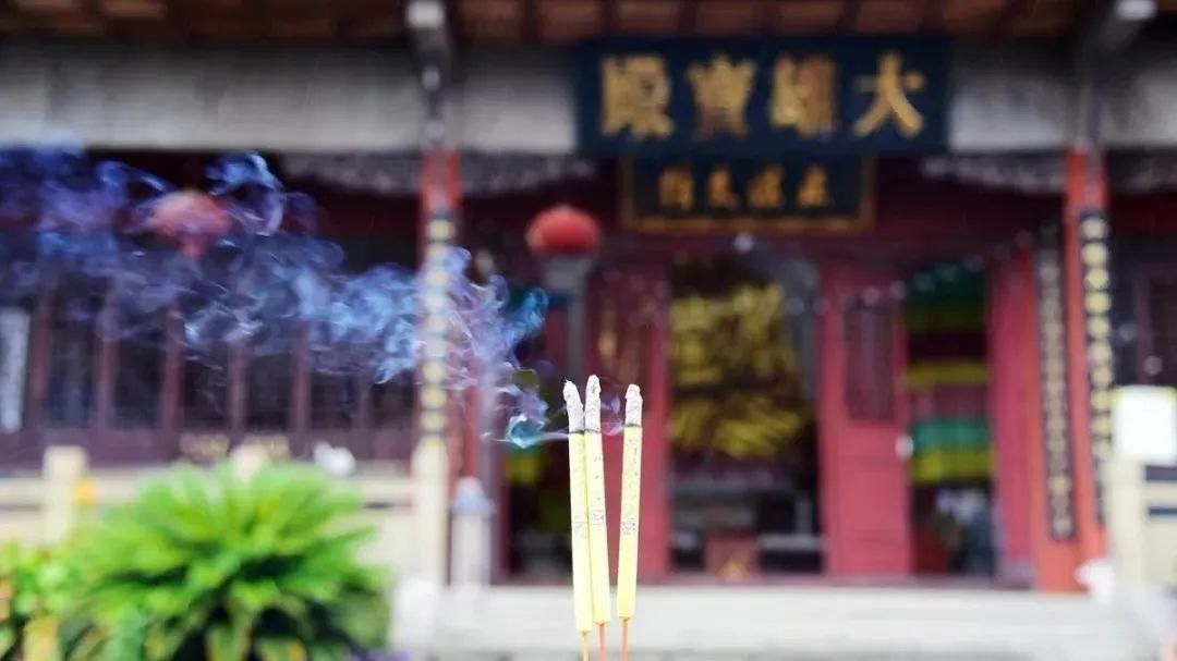 高峰寺|曾有巨龙出现？这座藏在深山里的古寺，确实来历不凡