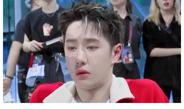 又來熱餅了！王一博的新資源，這個配置堪稱一流，可惜太假