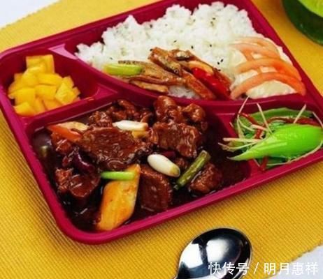 好处|孕期，准妈妈最好别吃的两种饭，对自己和胎儿都没有好处