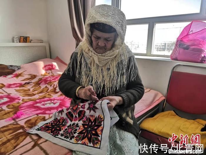 老年|新疆塔县农村“幸福大院”：困难老年群体“老有所依”