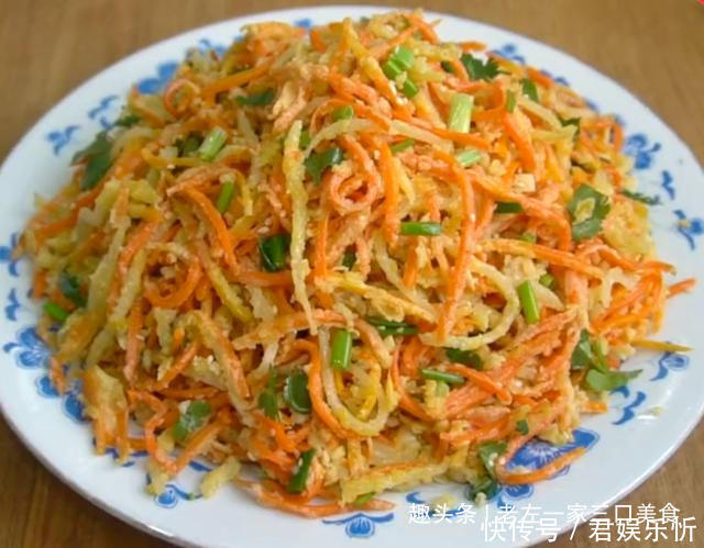  5根萝卜1个土豆，教你创意新吃法，不炒也不炖，既能当菜又当饭