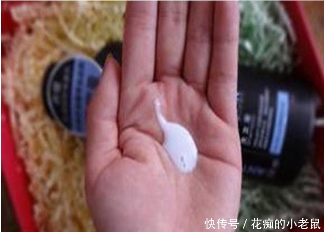 洗头发时教给你一个小窍门！头发一天比一天好，轻松改善发质哦！