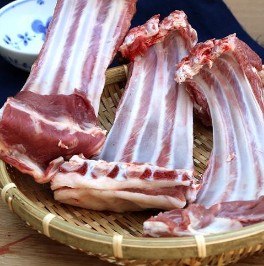 买羊肉，选山羊还是绵羊肉？养殖户告诉你：买错就是白花钱