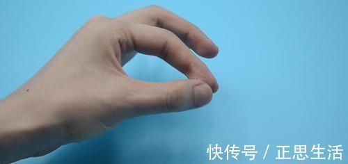 手指被502胶水粘住怎么办?学会这诀窍,胶水立马融化,太实用了