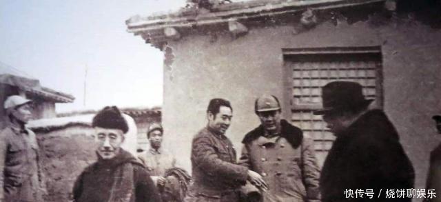 傅作义的警|他起义后部下哗变企图围攻香山,唯一没叛变的营所有人官升一级