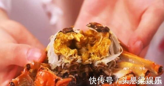 蒸螃蟹有讲究，冷水热水差别大，很多人不懂，怪不得蟹黄不肥