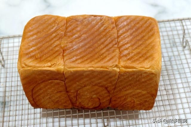 在家做面包并不难,两款健康美味吐司面包做法分享,柔软拉丝好吃
