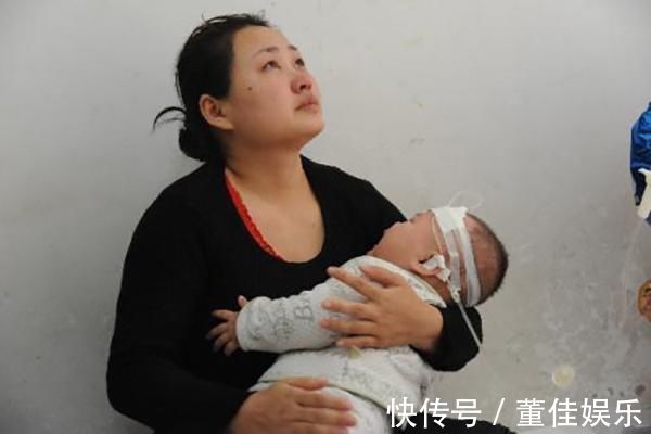 孩子|2岁宝宝胃出血吐黑褐色液体,医生查明原因后,怒斥妈妈没文化