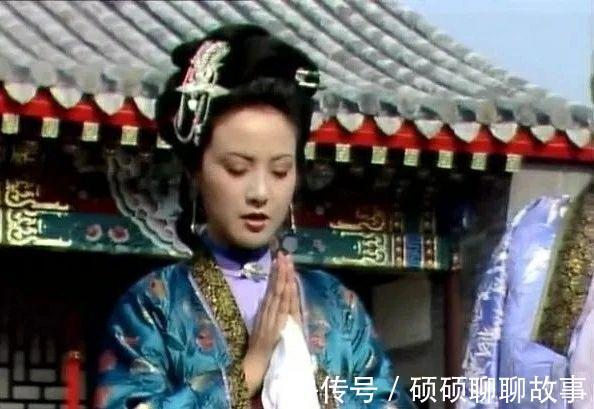 母亲|贾蓉在这个女人面前以儿子自称, 她是不是贾蓉的母亲呢