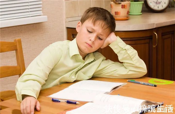 扑克牌|孩子有这3个明显特征,大多是潜在学霸,家长要重视起来