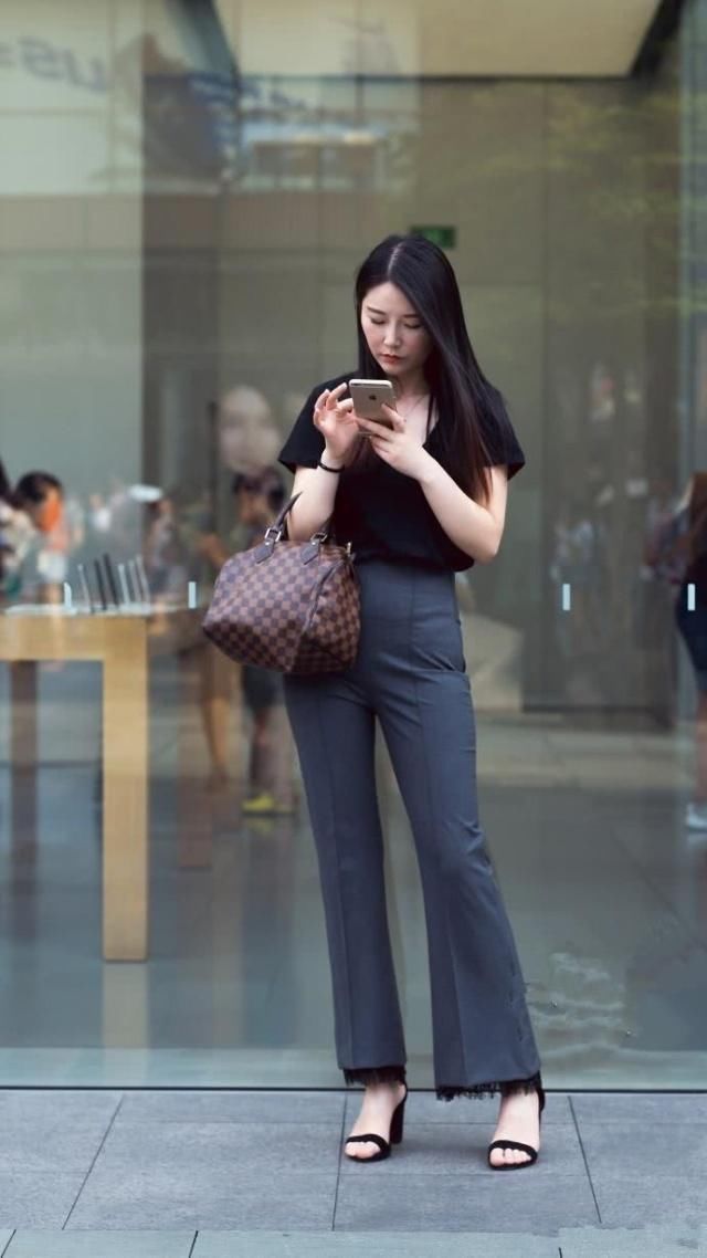 简约风格装扮你自然的美感，阔腿裤秀出高端立体的气质感