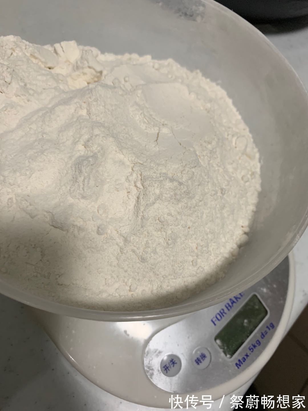 家庭自制油炸甜麻花 蓬松饱满 绵软香甜 好吃到停不下来