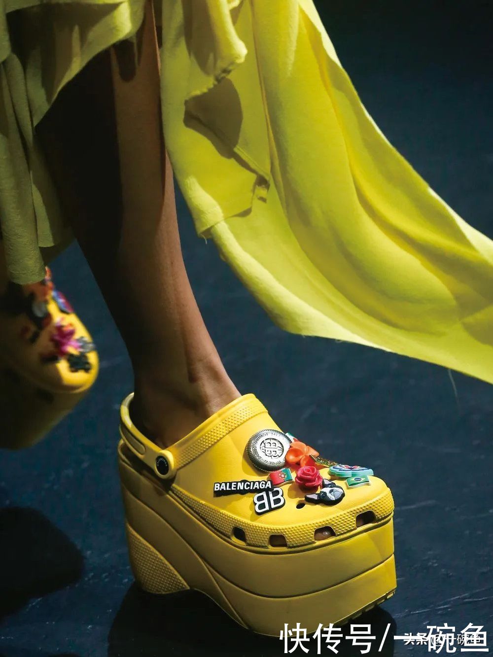 ootd|凉鞋翻车大赏?收下这份夏日鞋子穿搭指南,秒get女星同款大长腿