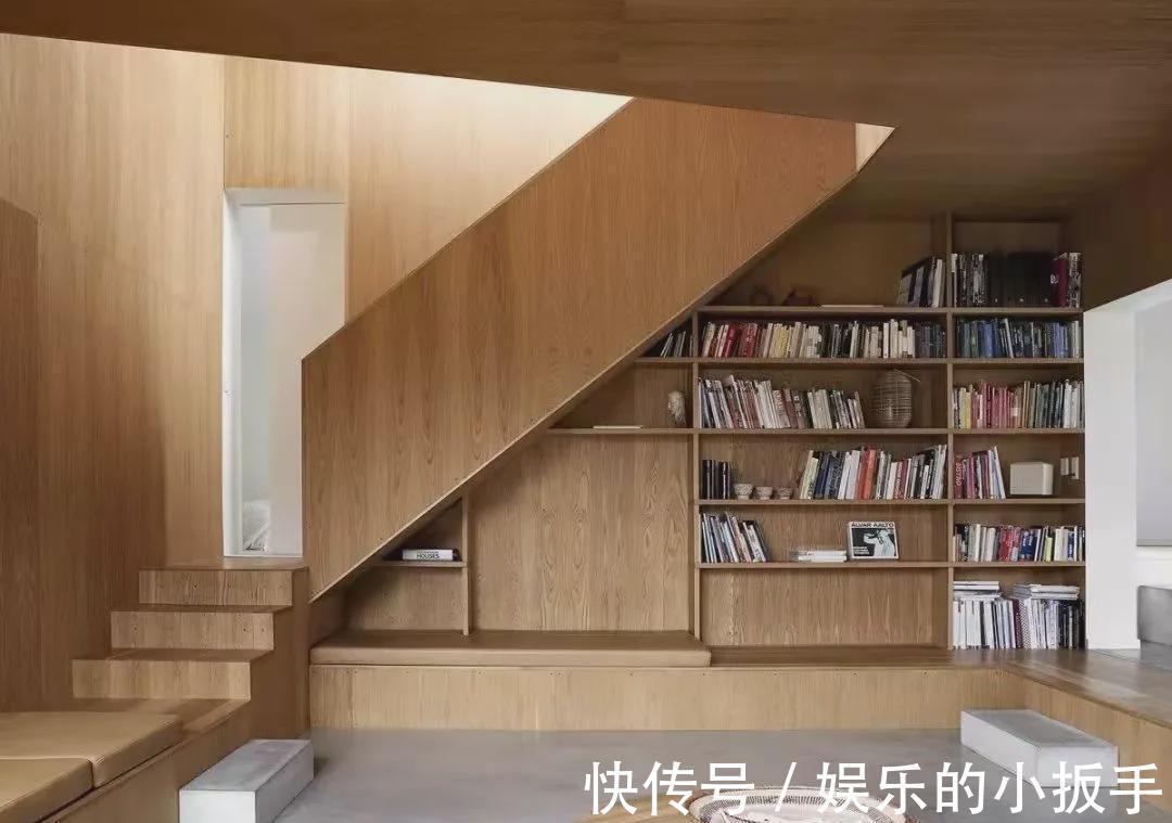 大理石|楼梯间堆杂物！是房价不够高？
