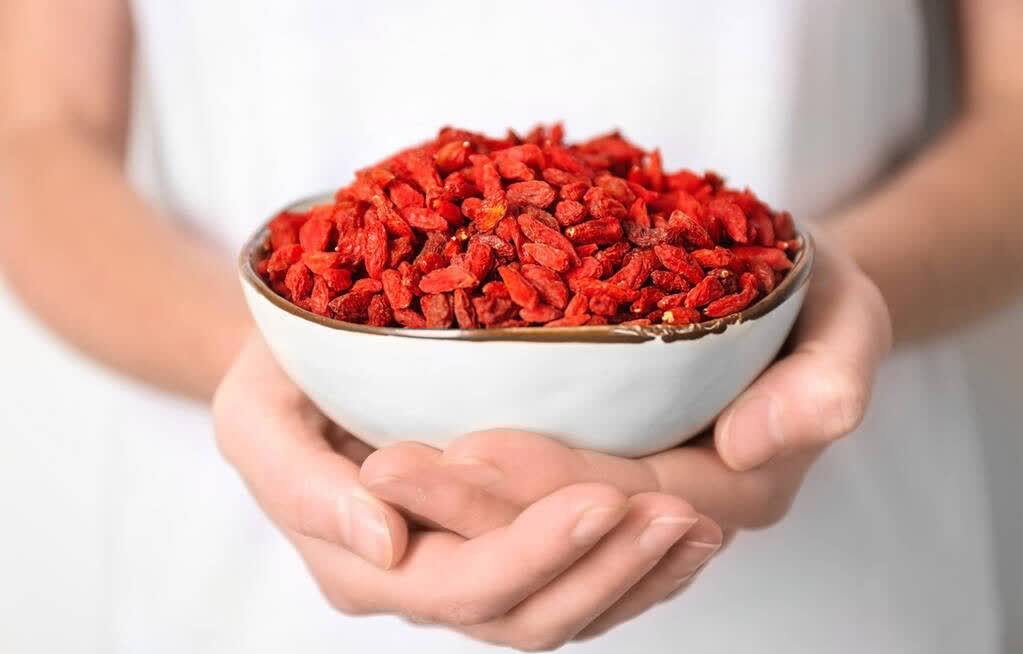 枸杞你选红的还是黑的泡水喝？记住3不要，泡出来的水才是黄金水