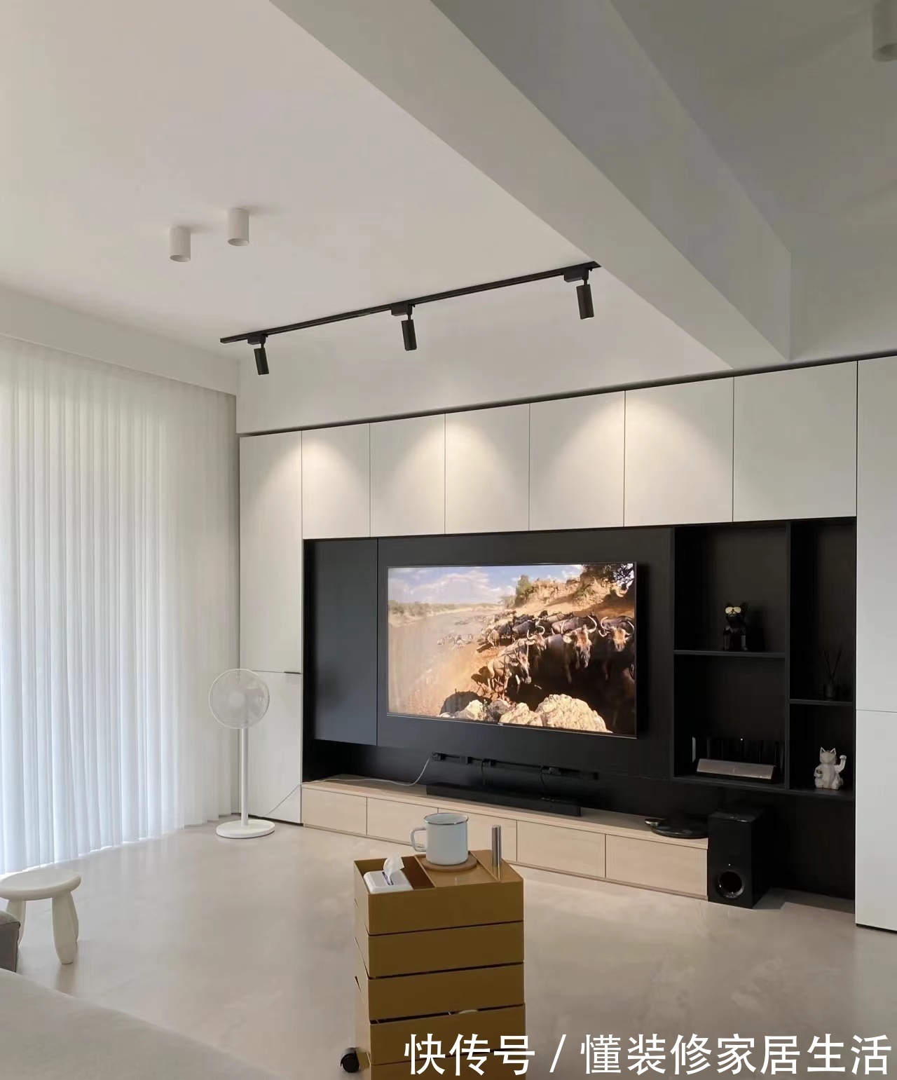 墙面|110㎡简约风,花费10W做橱柜,全屋“空无一物”,太舒适了