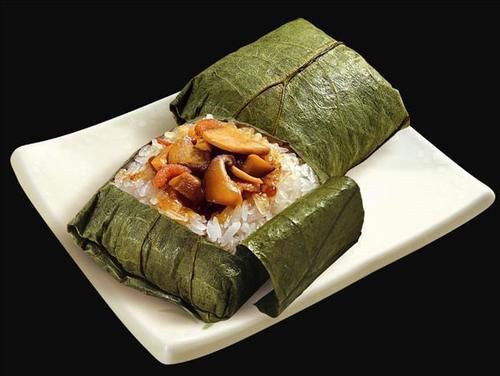 年夜饭做家常菜不够亮眼?试试这道糯米鸡,营养滋补又美味