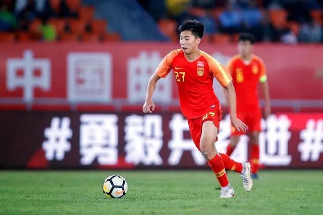 国青|凌晨1点!中足联最新决定引爆争议,球迷吐槽:搞不懂中国足球