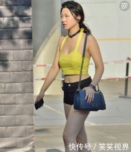 美女|街拍:第7位美女身材丰满,凹凸有致,既美丽又性感