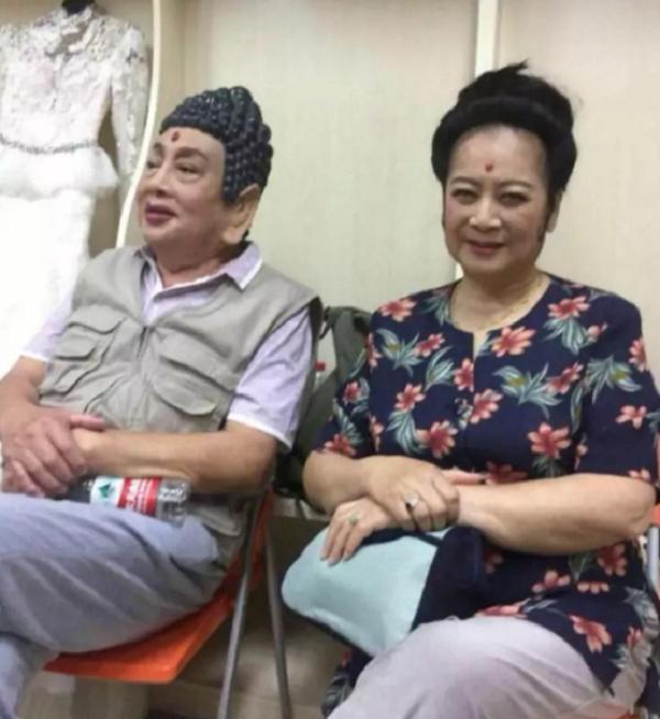 杨洁@他是如来佛祖扮演者,去泰国买佛像,结果发现上面画的都是自己