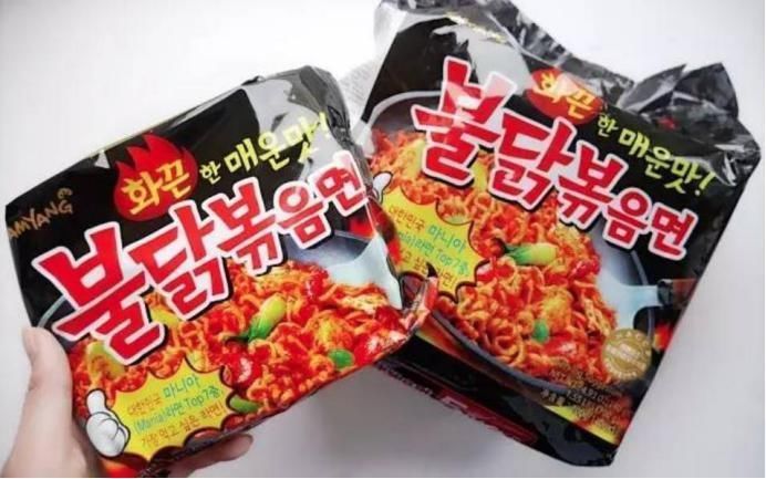 光是|一块仅有4克的巧克力,至今没人能吃完,光是舔一口就让人崩溃