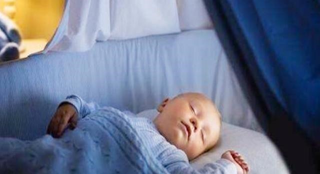 生长激素|儿科医生:孩子睡前有2种习惯,14岁后很难长高,白白损失10cm