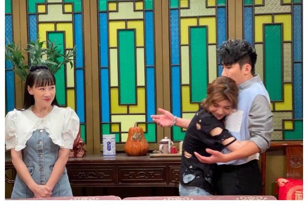 外来媳妇本地郎|珠江台《外来媳妇本地郎》剧中的街坊,他们夺走了康家的主角光环