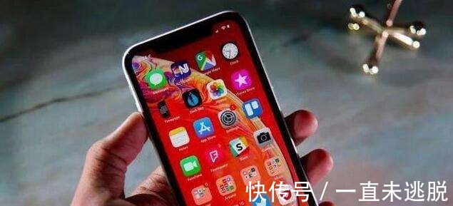 人脸识别|iphoneXR边框太宽是否影响使用！