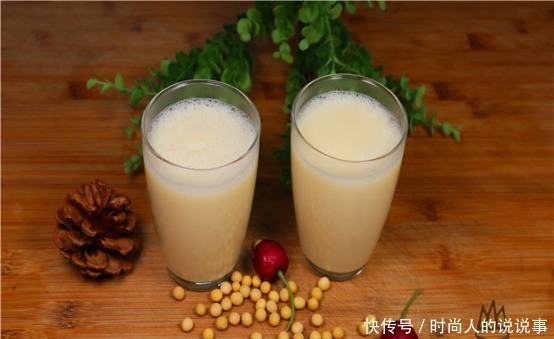 打豆浆时,黄豆只用水泡就错了!大厨学会这一步,豆浆又香又浓