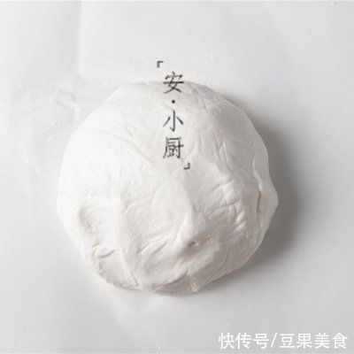 火爆的日式黄豆粉烤年糕！平底锅版，外焦内糯巨好吃