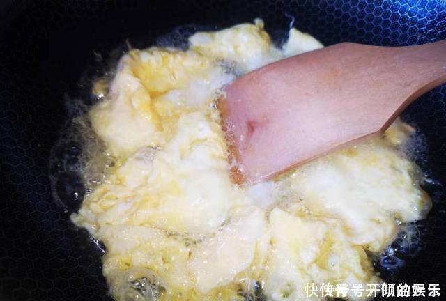 炒蛋|做西红柿炒蛋注意这一步,味道直接好吃两倍,新手也能做出大厨味