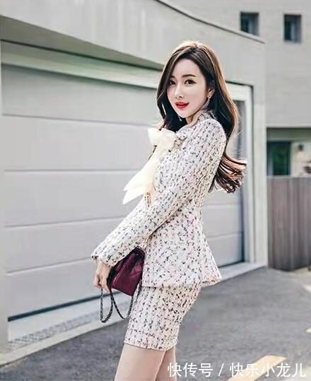 毛呢 时尚小香风，秋冬季高级穿搭，毛呢西服搭配气质半身裙